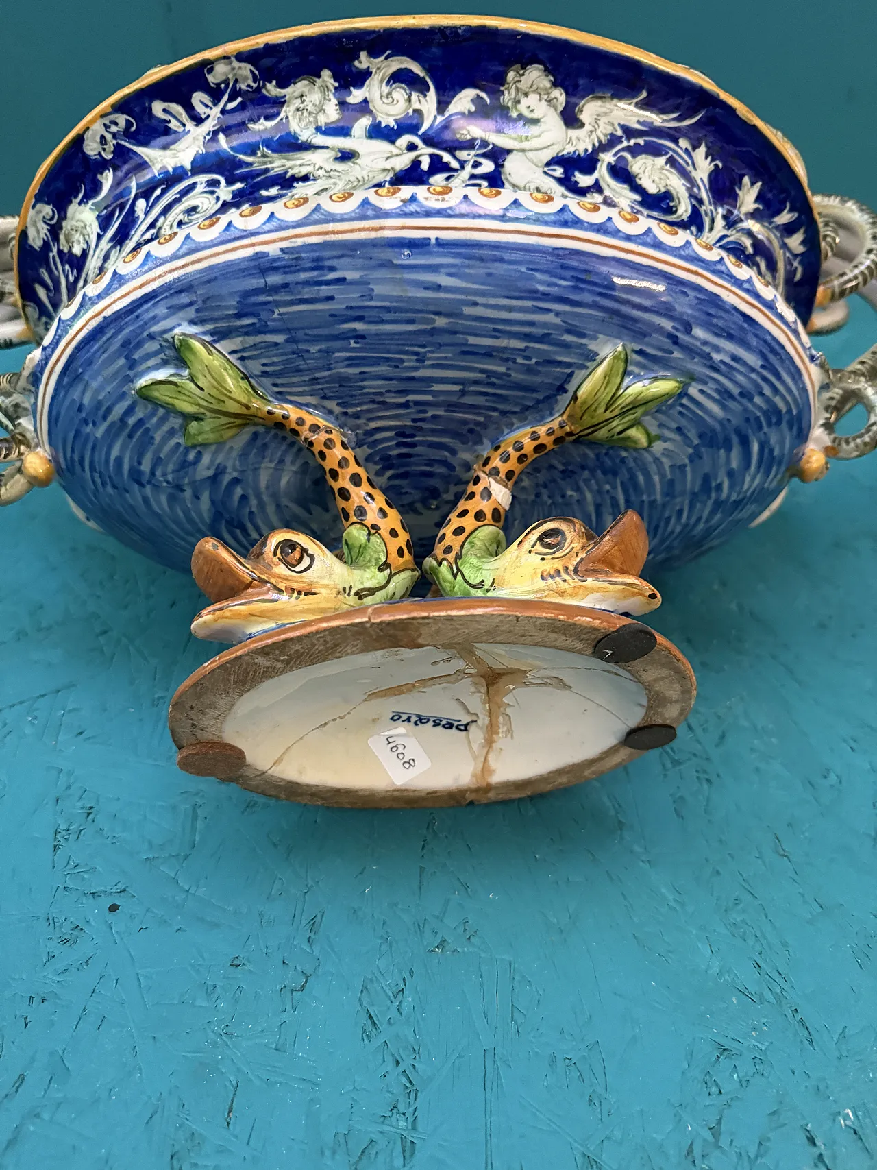 Pesaro majolica centerpiece, 19th century 9