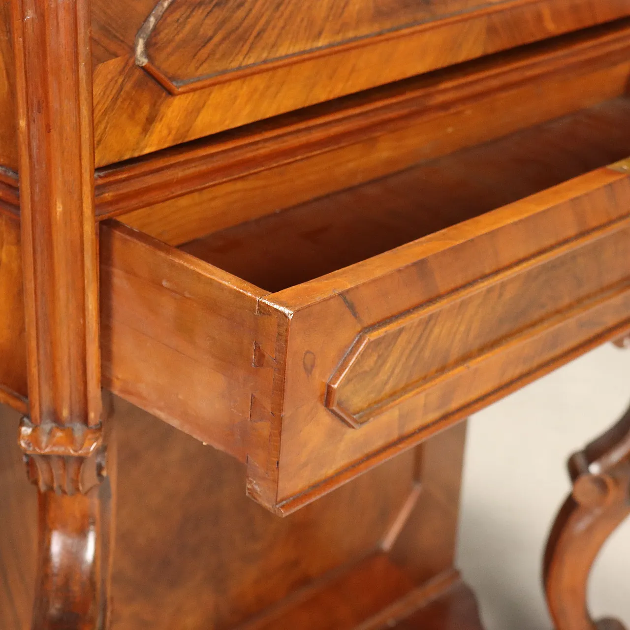 Louis Philippe dressing table in walnut and cherry, 19th century 7
