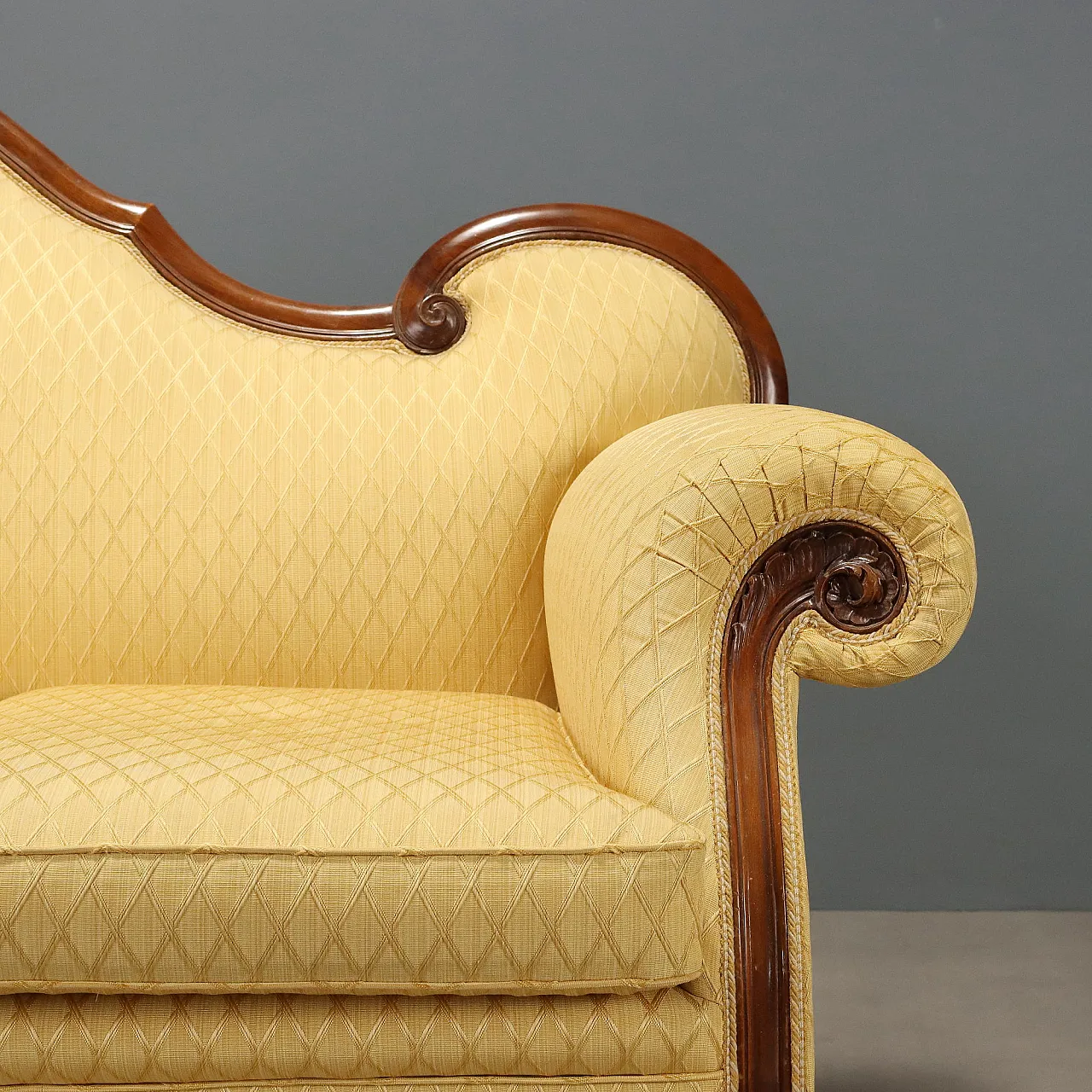 Walnutsofa with leaf carvings, mid-20th century 7