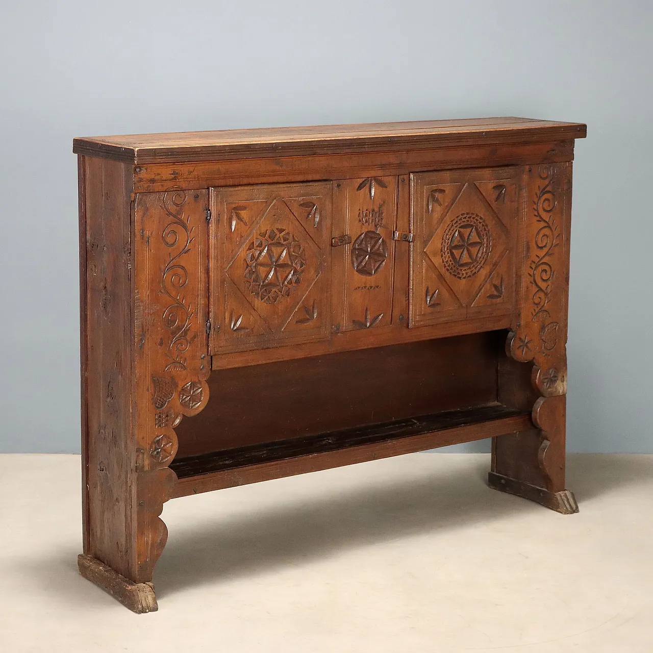 Walnut and chestnut sideboard with carvings, 19th century 1