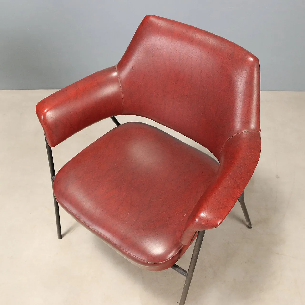 Coppia di poltroncine in metallo e vinile, anni '60 9
