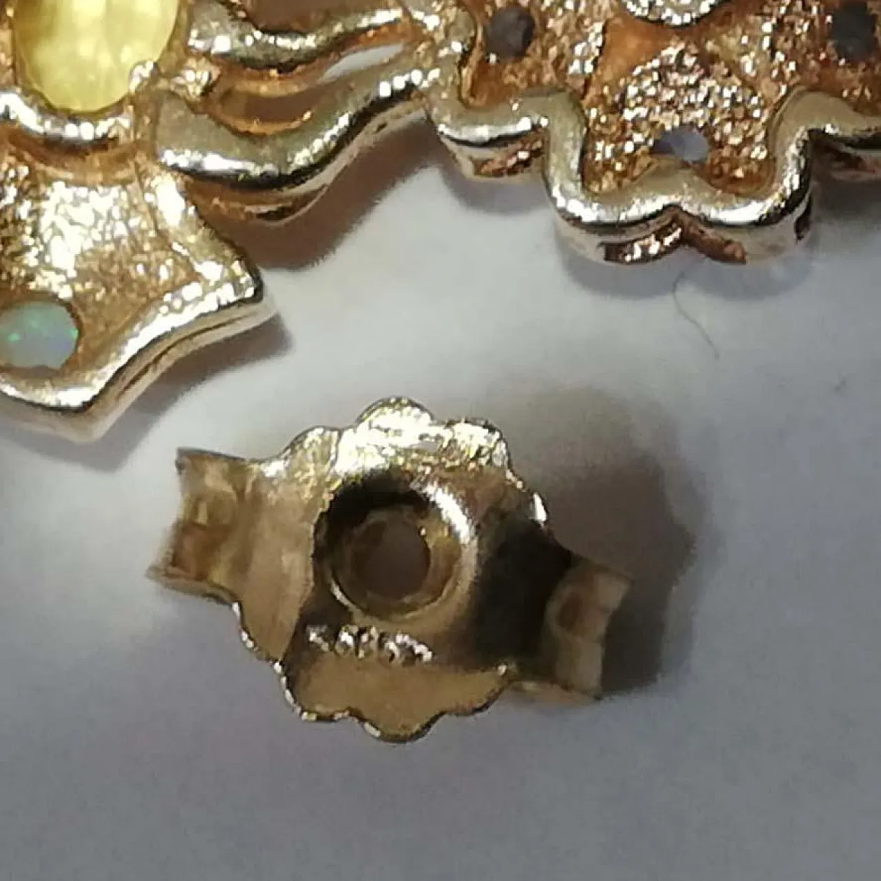 Gray pearls, sapphires, diamonds, opals, 14 Kt  gold earrings, 1970s 6