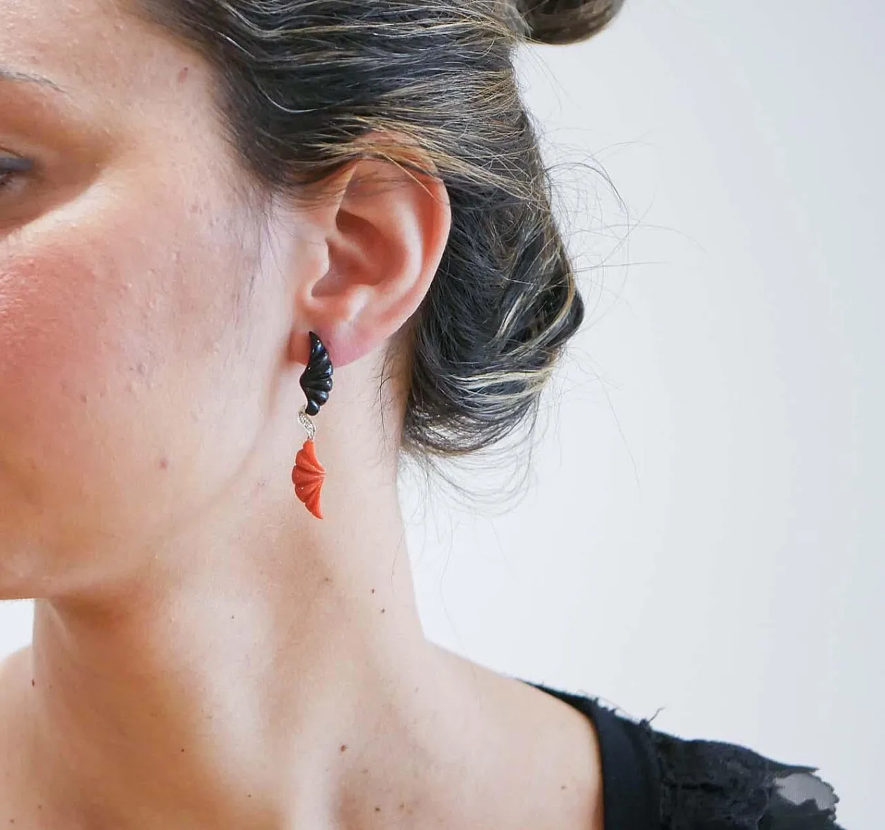 Coral, black agate, diamonds, platinum earrings, 1970s 4