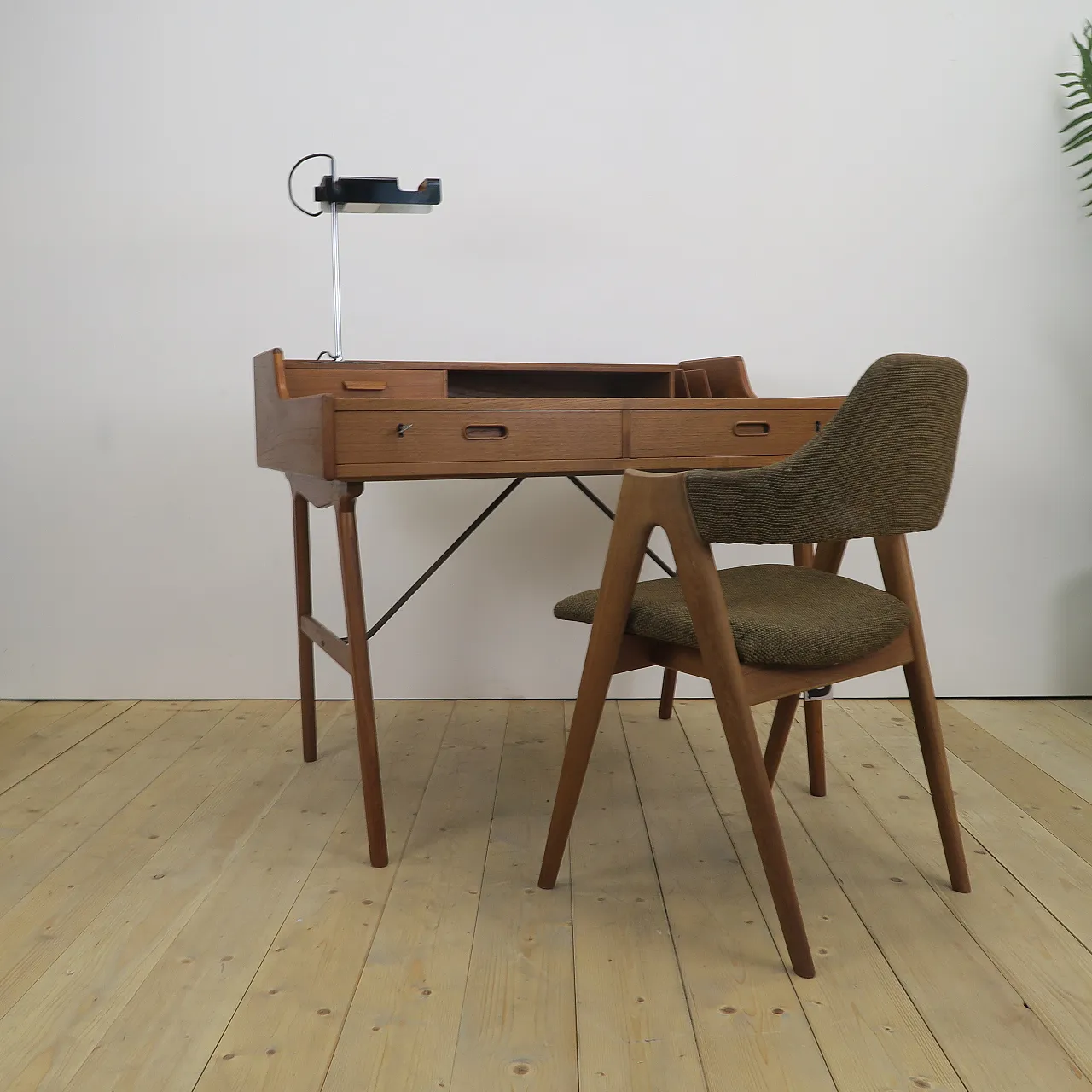 Model 56 teak desk by Arne Wahl Iversen for Vinde Møbelfabrik, 1970s 2