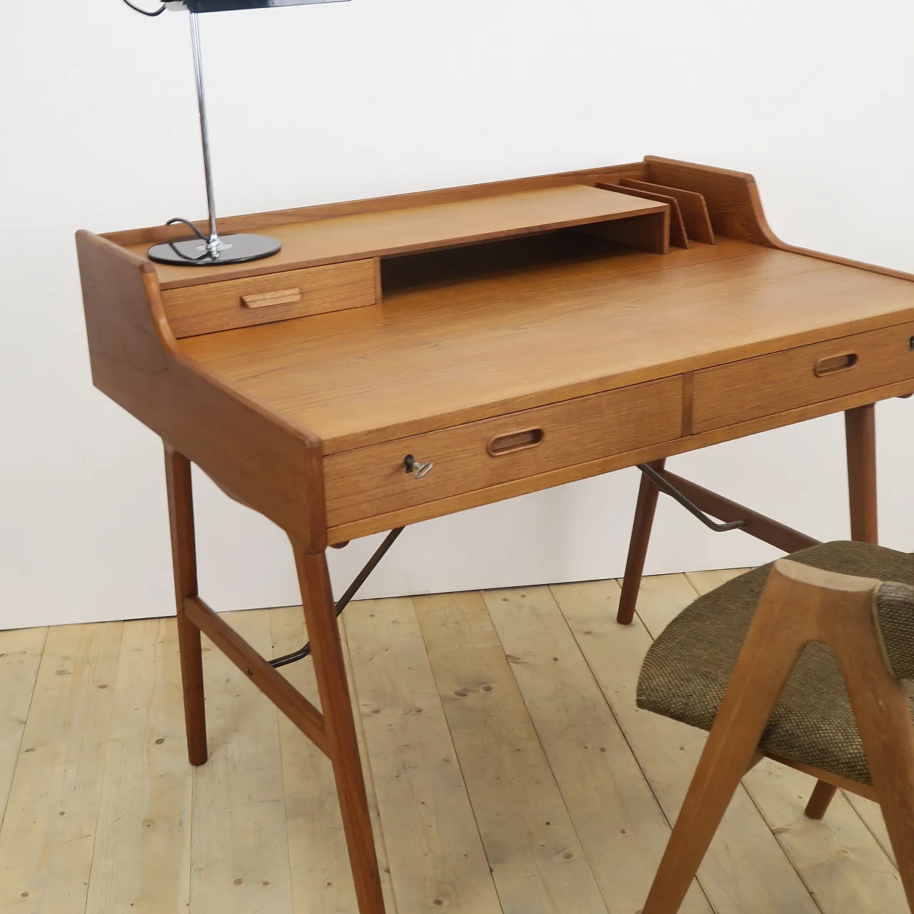 Model 56 teak desk by Arne Wahl Iversen for Vinde Møbelfabrik, 1970s 4