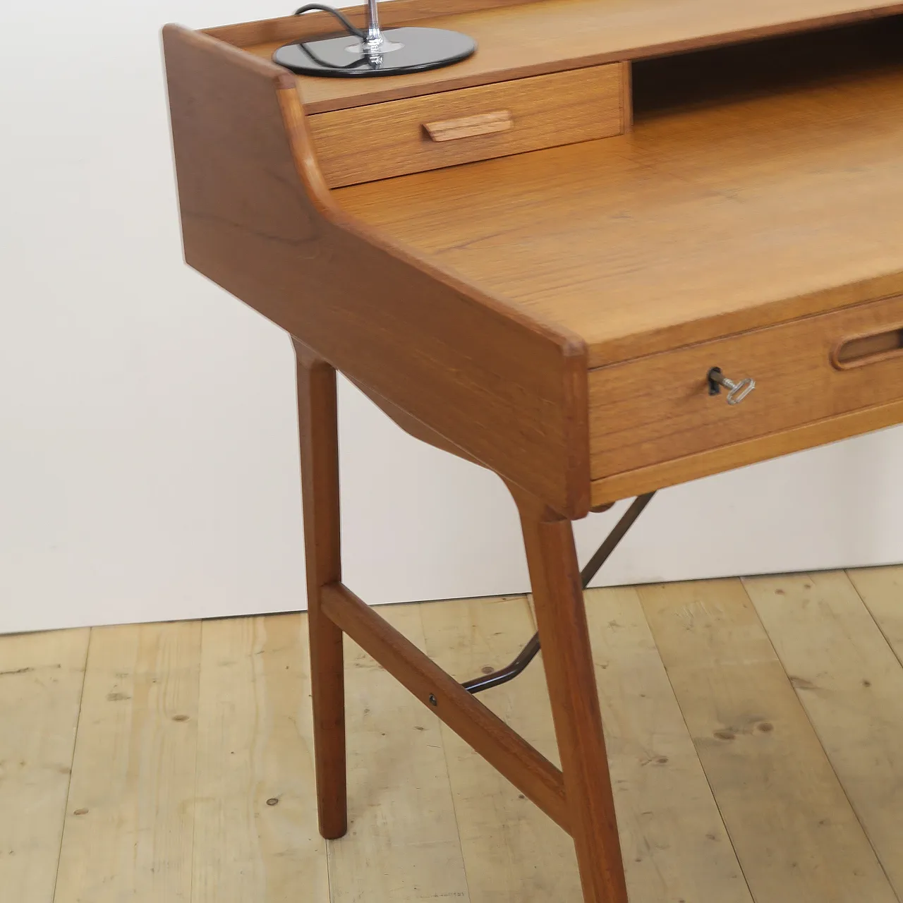 Model 56 teak desk by Arne Wahl Iversen for Vinde Møbelfabrik, 1970s 5