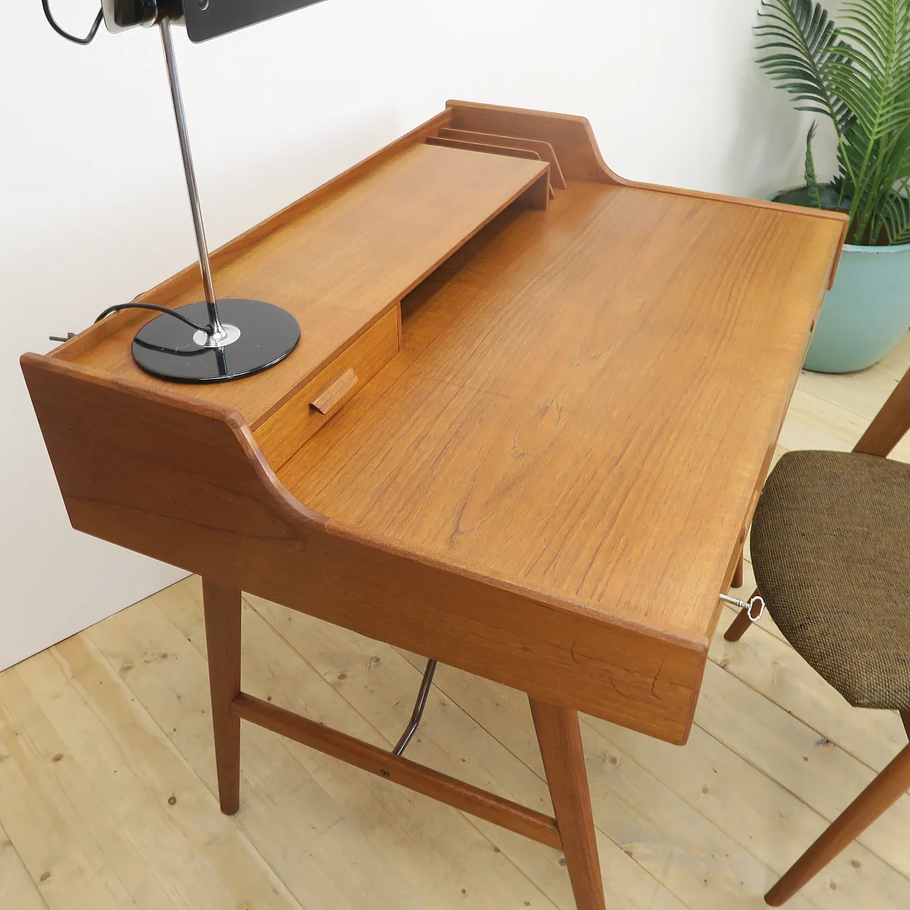 Model 56 teak desk by Arne Wahl Iversen for Vinde Møbelfabrik, 1970s 8