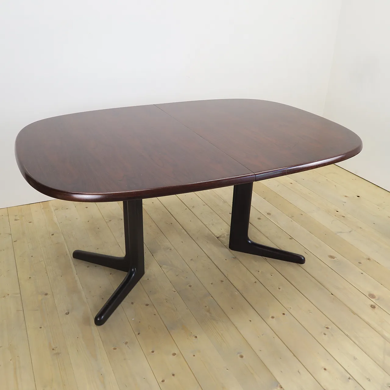 Mid-Century rosewood extendable table, 1960s 3