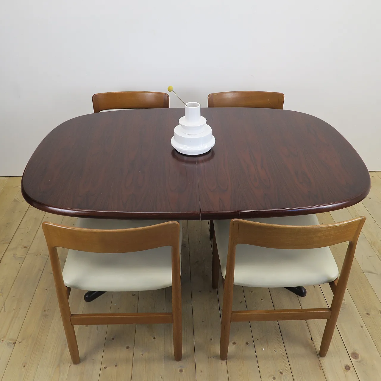 Mid-Century rosewood extendable table, 1960s 6