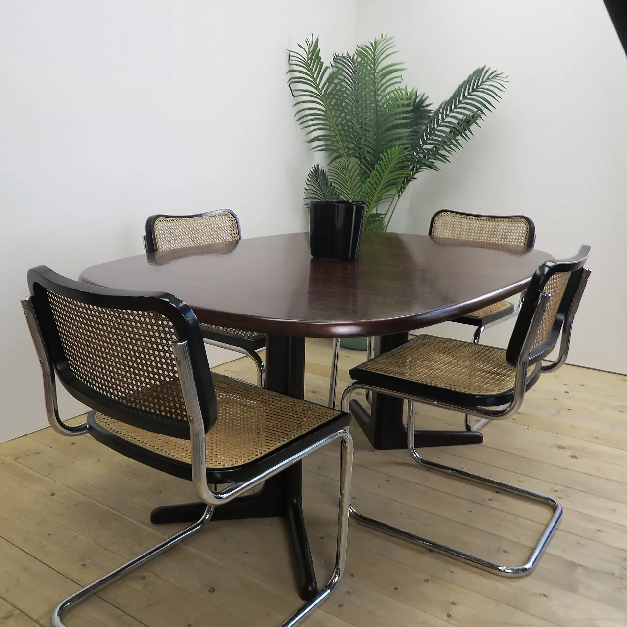 Mid-Century rosewood extendable table, 1960s 9