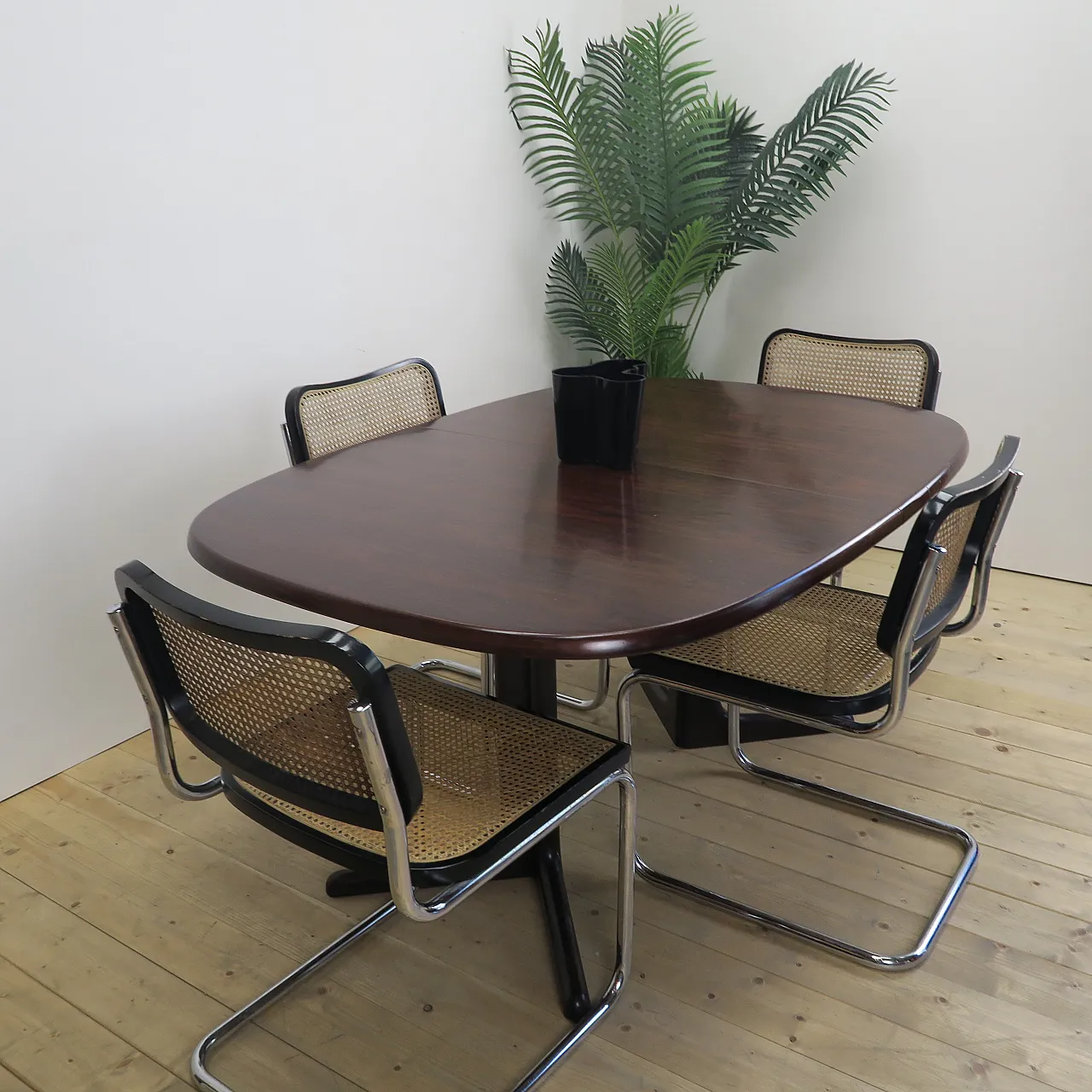 Mid-Century rosewood extendable table, 1960s 10