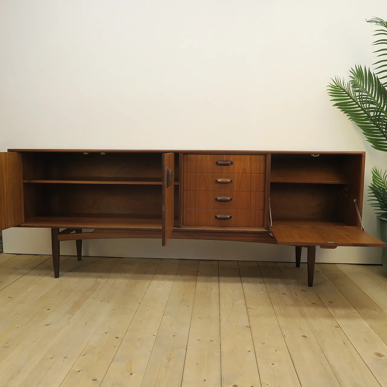 Brazilia sideboard by Victor Wilkins for G-Plan, teak, 1960s 2