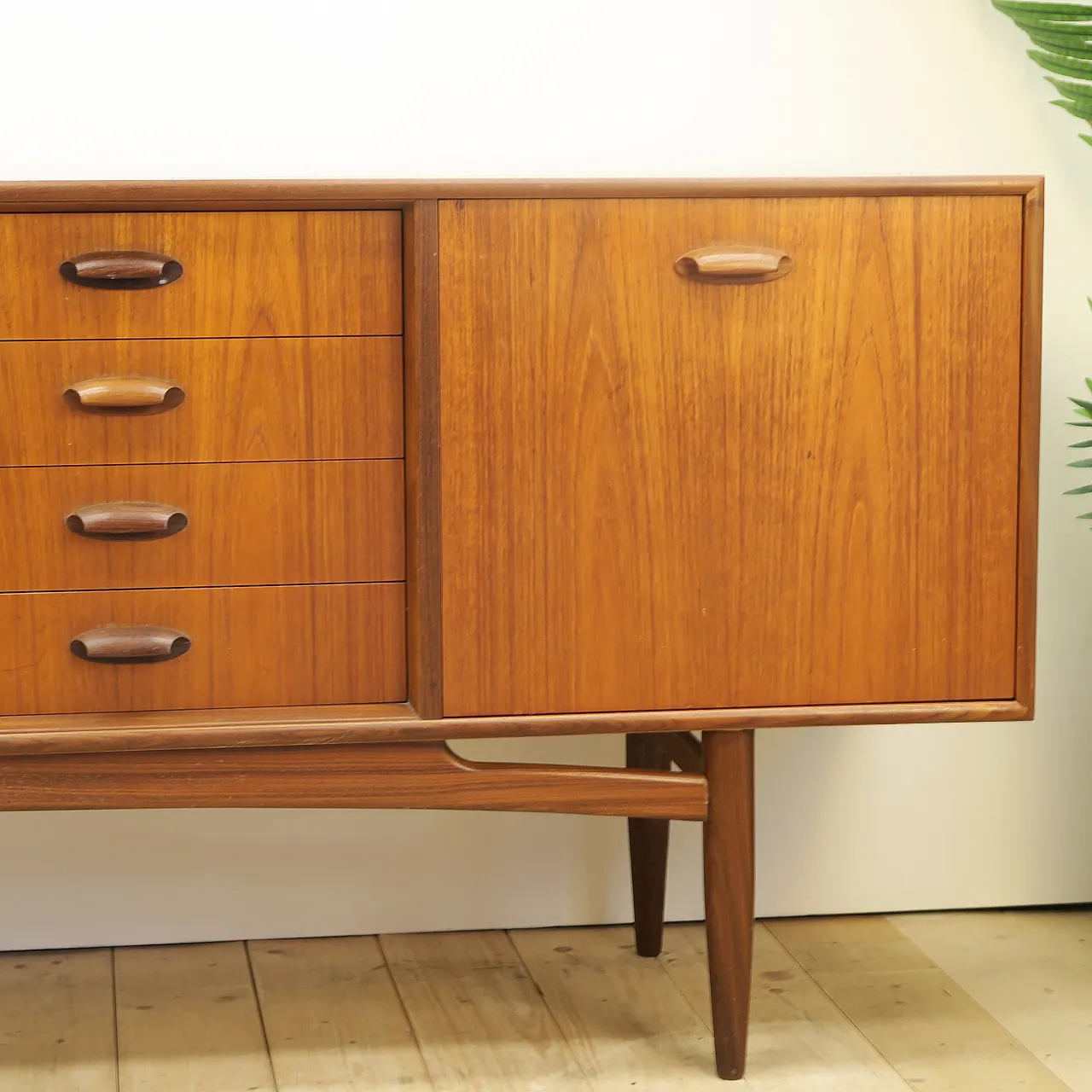 Brazilia sideboard by Victor Wilkins for G-Plan, teak, 1960s 5