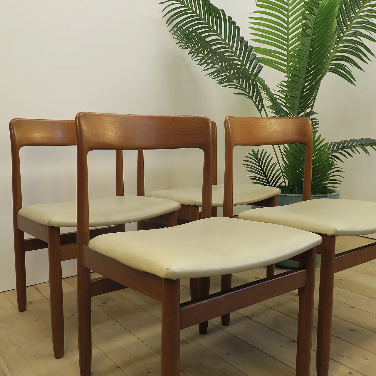 8  teak chairs, 1960s 3