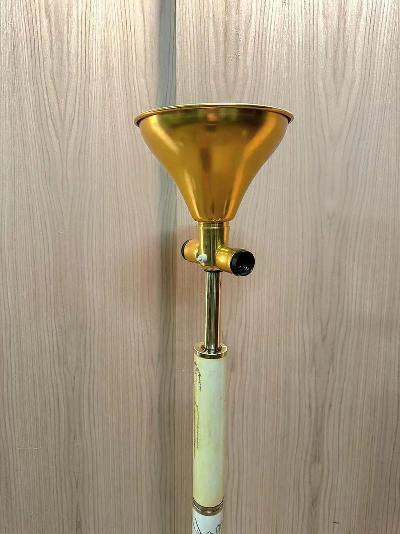 Lampada da terra in ottone e porcellana 5