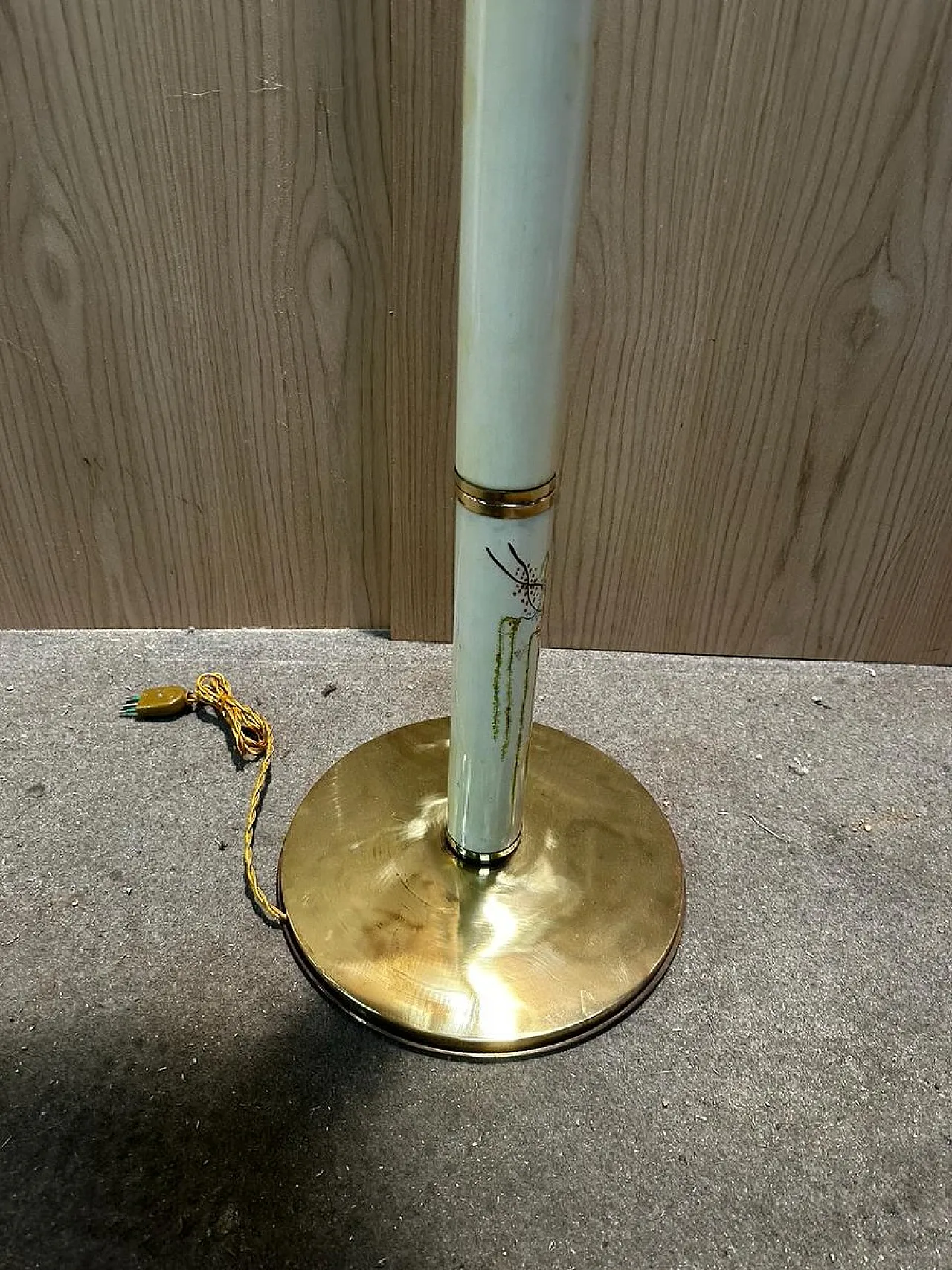 Lampada da terra in ottone e porcellana 9
