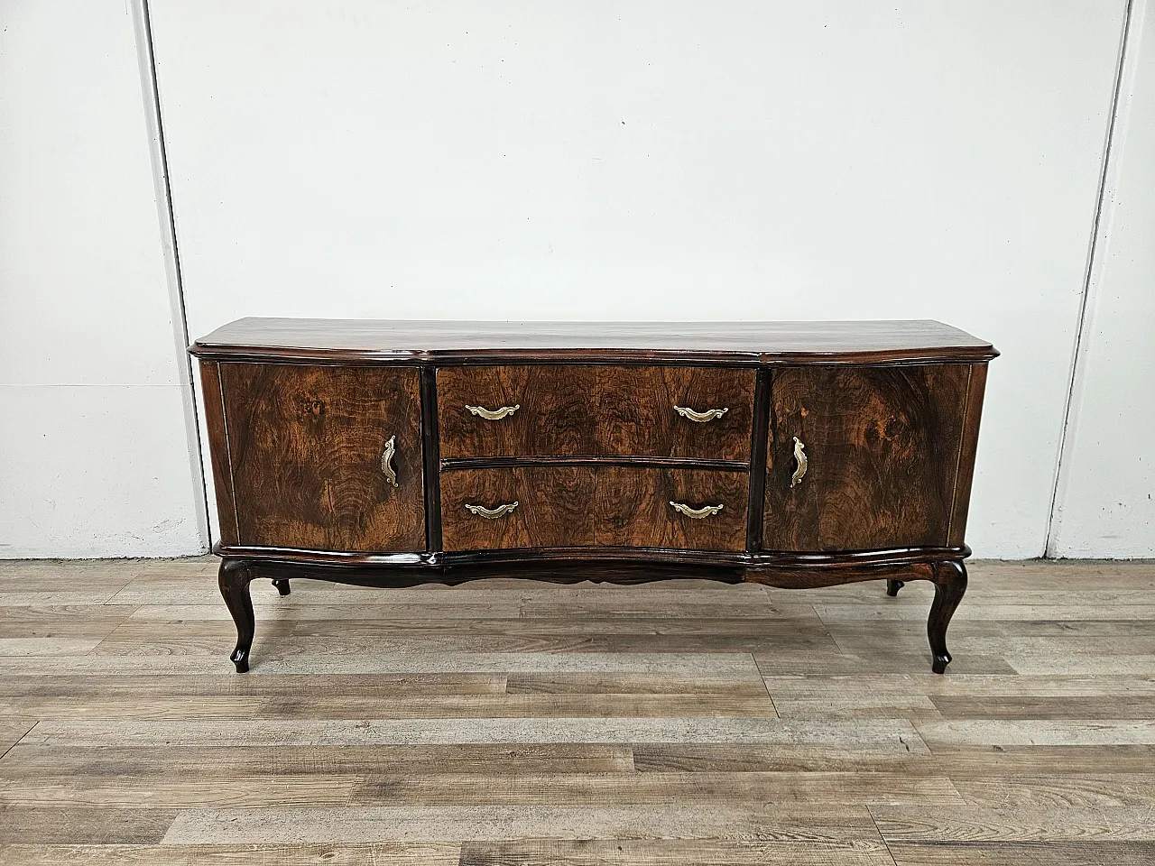 Toelette Chippendale in radica di noce, 1940 1