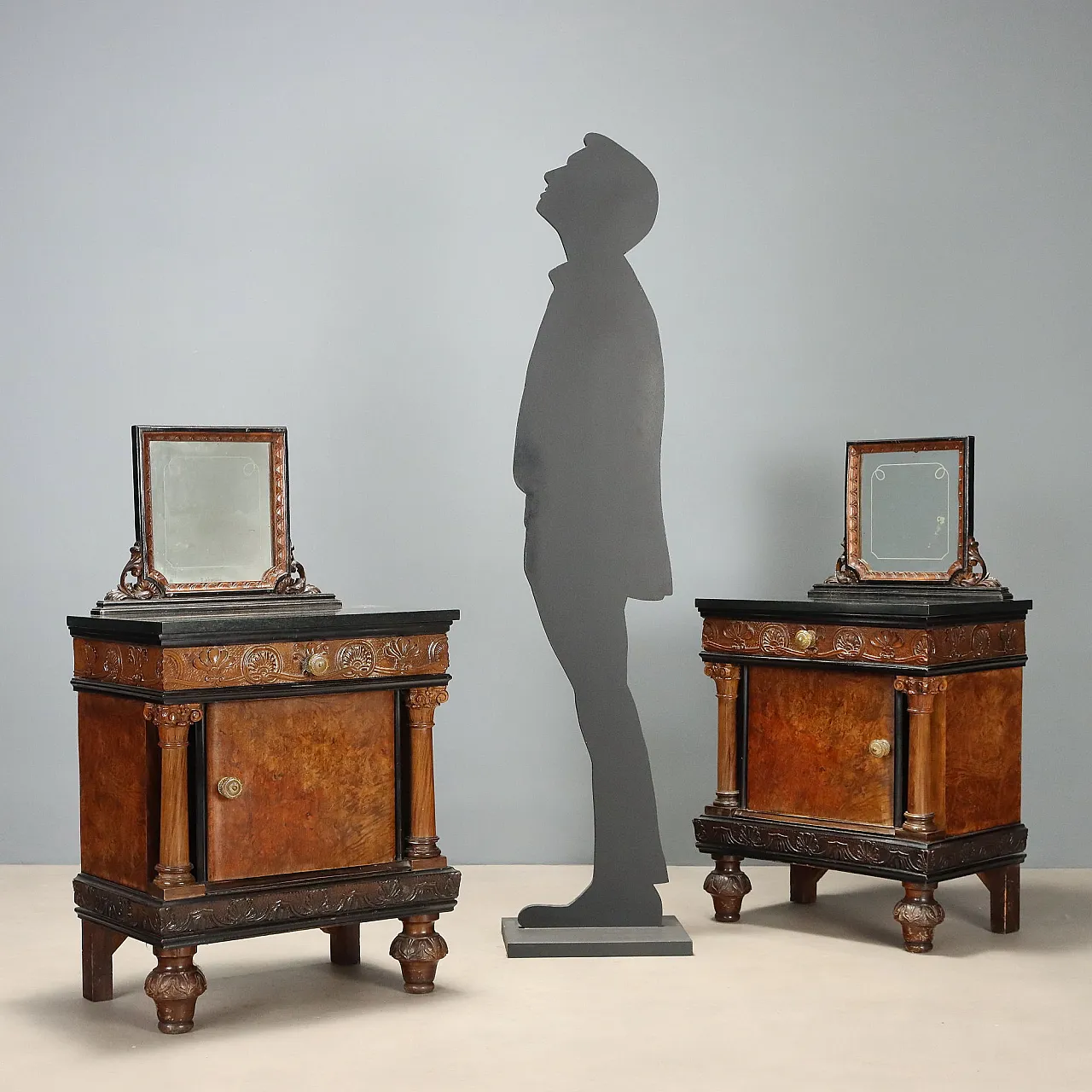 Pair of walnut and walnut burl bedside tables, mid-20th century 3