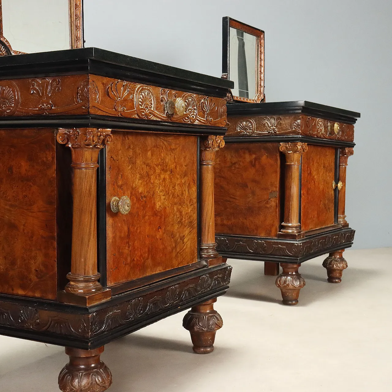 Pair of walnut and walnut burl bedside tables, mid-20th century 4