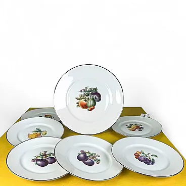 7 Dessert and Dinner Plates by Richard Ginori with fruit, 1990s