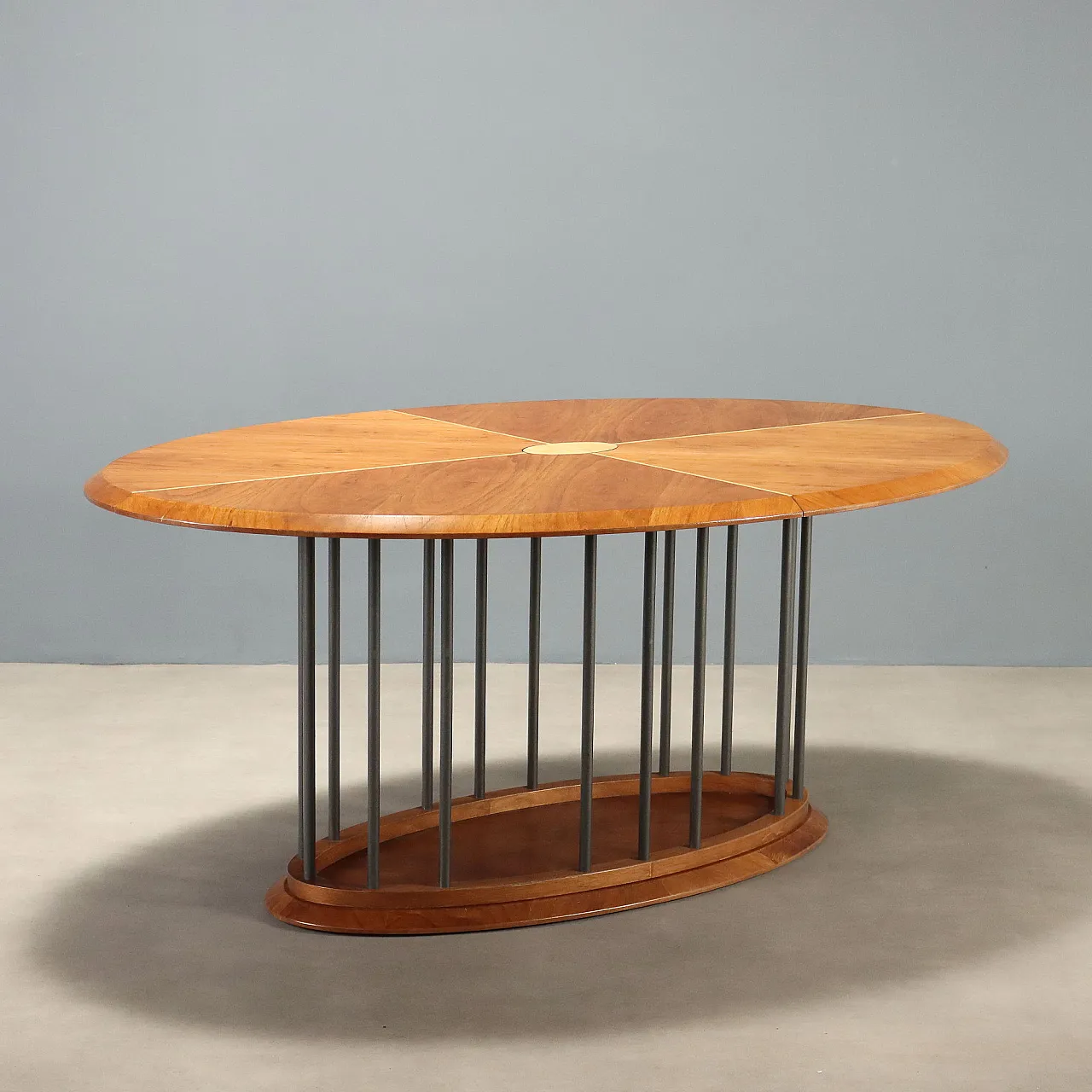 Oval table, late 20th century 1