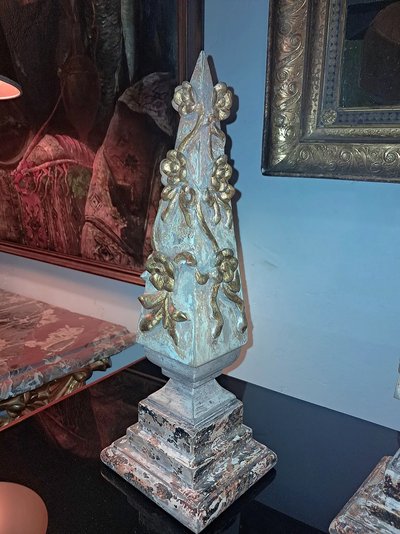 Pair of carved and gilded wood obelisks, 1980s 5