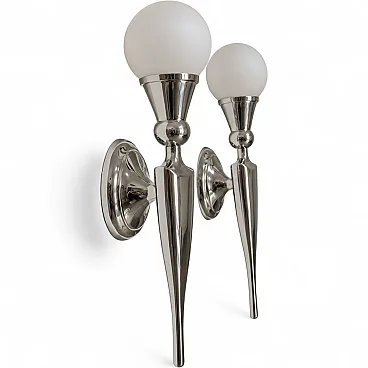 Pair of French Art Deco wall lamps in nickel-plated aluminum and glass