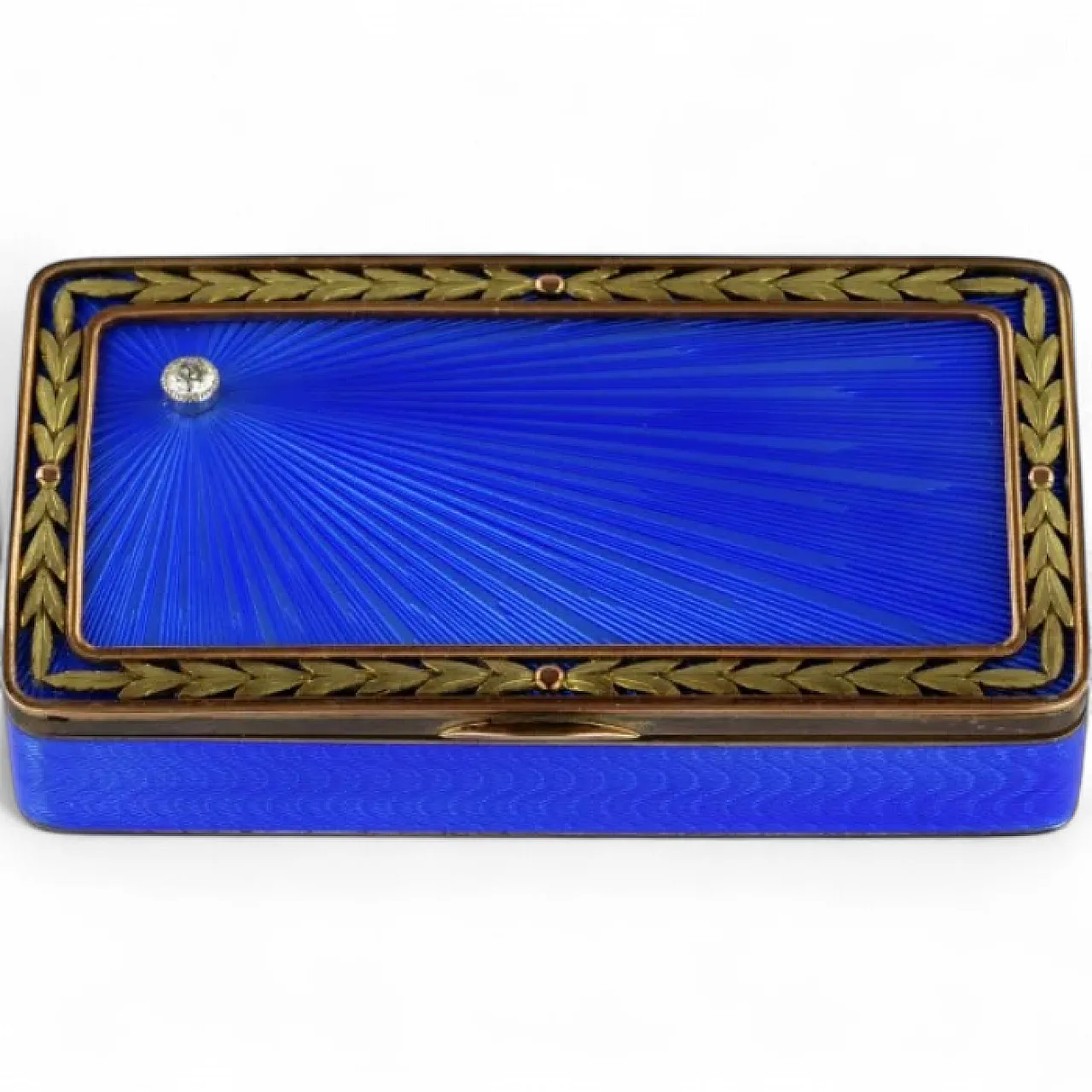 Silver snuff box, late 19th century 11