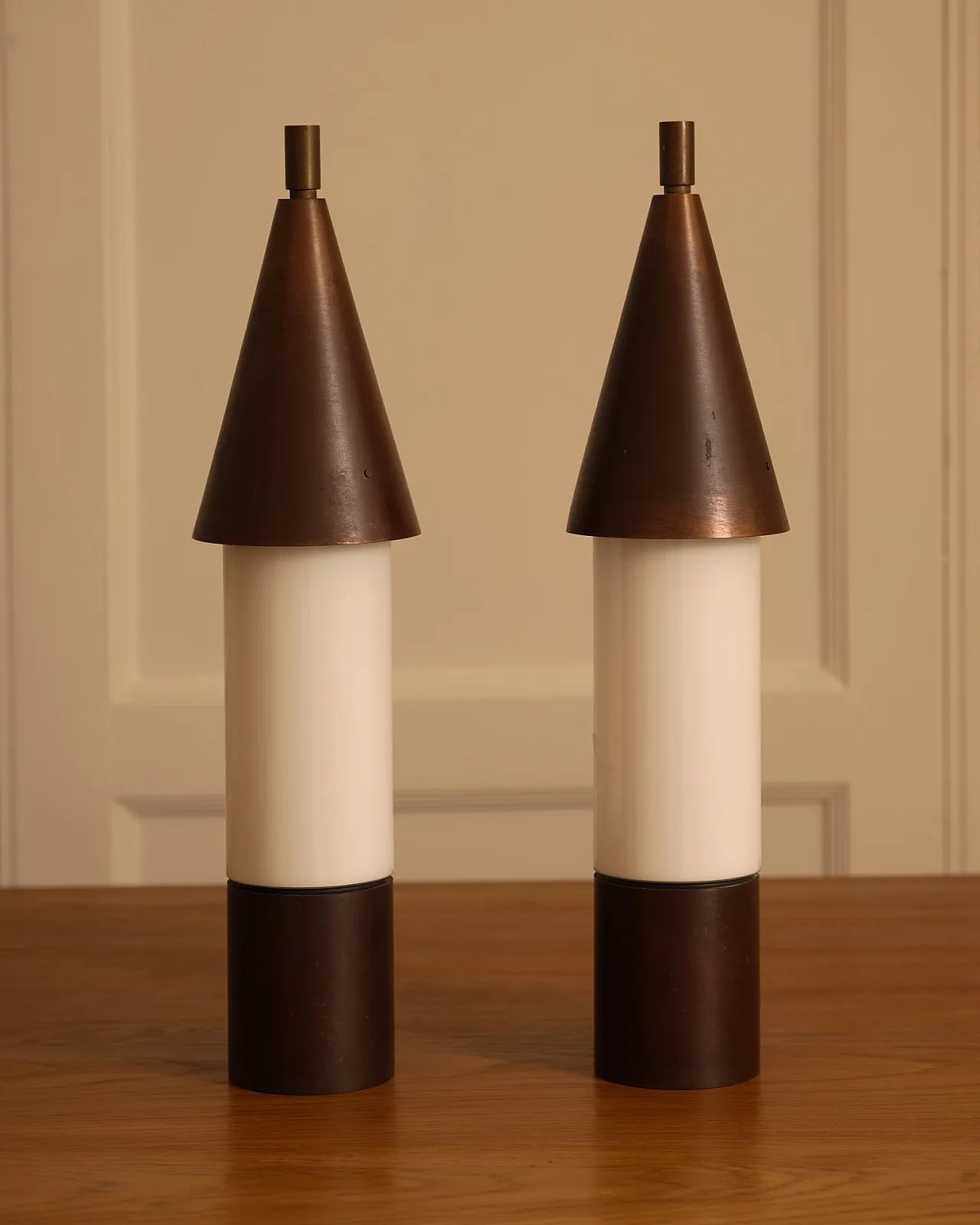 Pair of wall sconces, 1970s 4