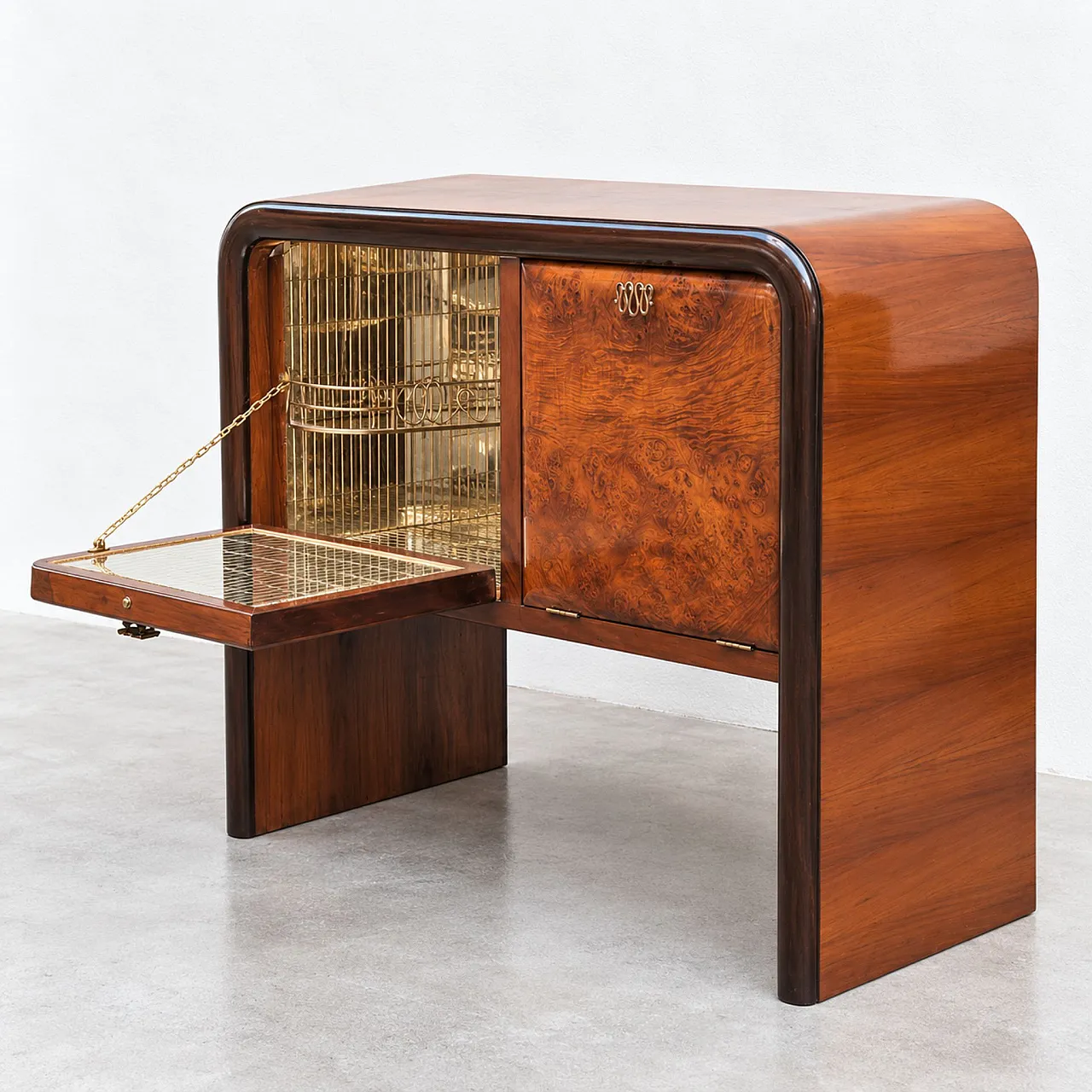 Art Deco Walnut and Burl Bar Cabinet in the Style of Gio Ponti, 1940s 1