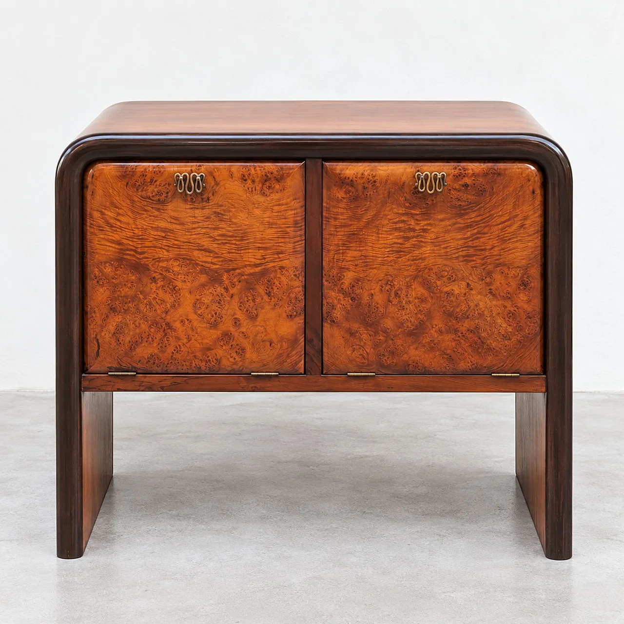 Art Deco Walnut and Burl Bar Cabinet in the Style of Gio Ponti, 1940s 7