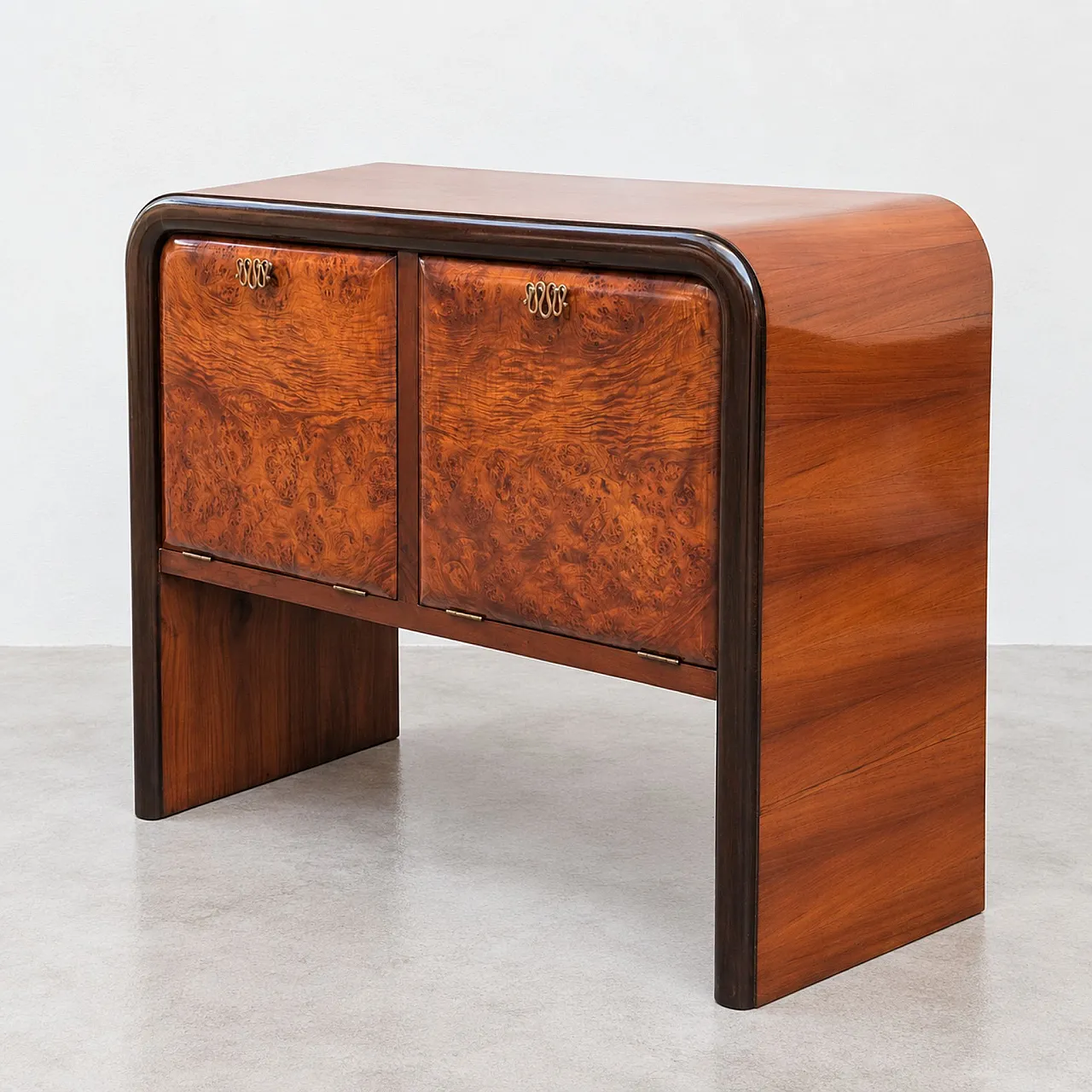 Art Deco Walnut and Burl Bar Cabinet in the Style of Gio Ponti, 1940s 8