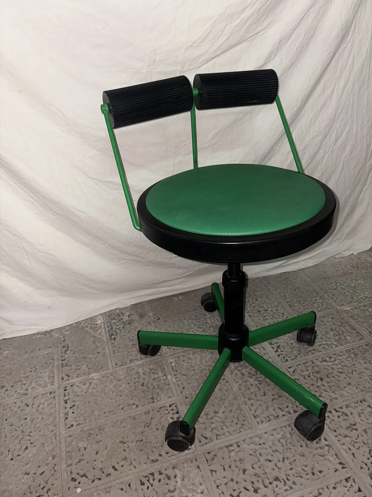 Green plastic swivel chair by Nendo Design, 1970s 4