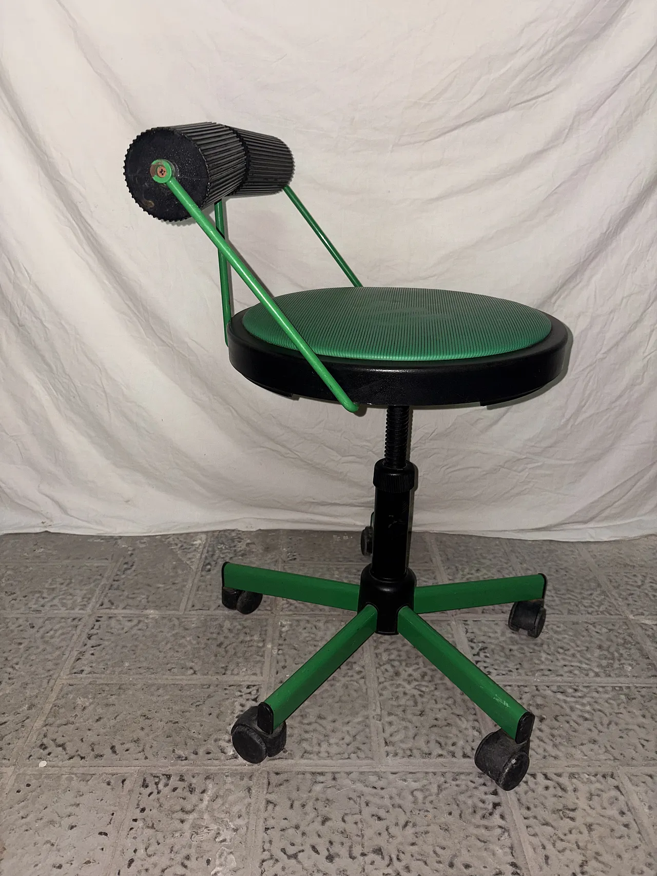 Green plastic swivel chair by Nendo Design, 1970s 7