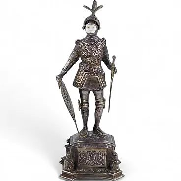 Figura in argento di un cavaliere in armatura completa, primo '900