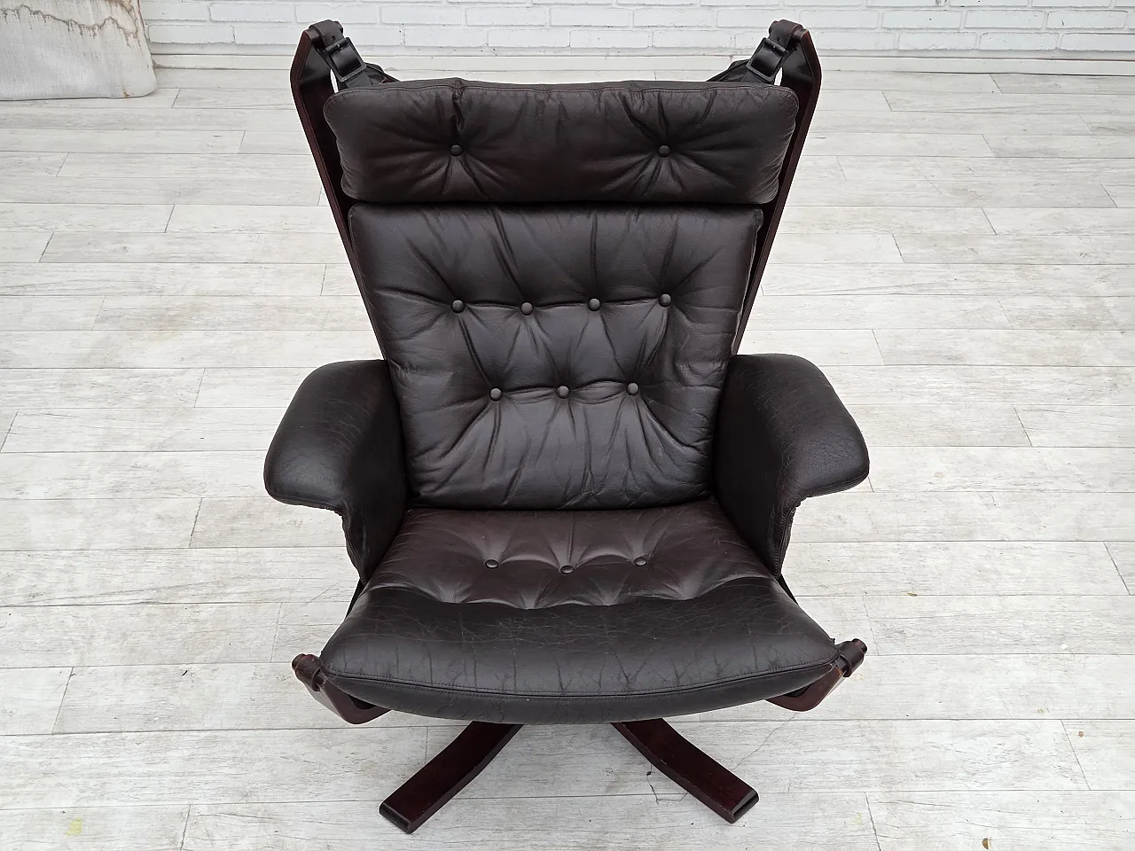 1970s, Norwegian chair by Sigurd Ressel, model "Falcon". 13