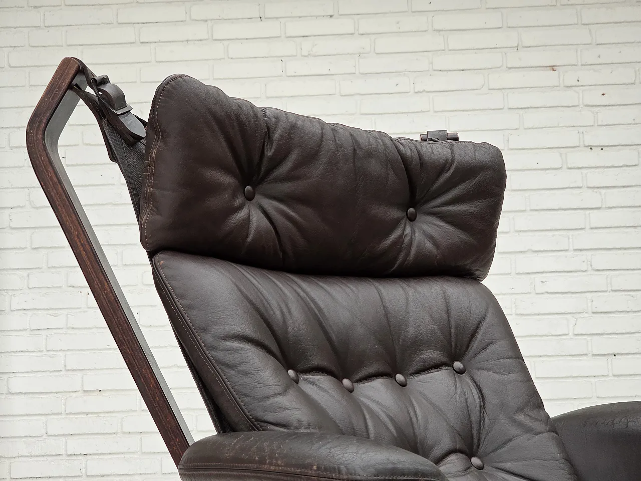1970s, Norwegian chair by Sigurd Ressel, model "Falcon". 16