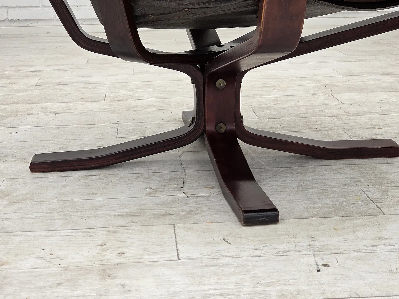 1970s, Norwegian chair by Sigurd Ressel, model "Falcon". 17