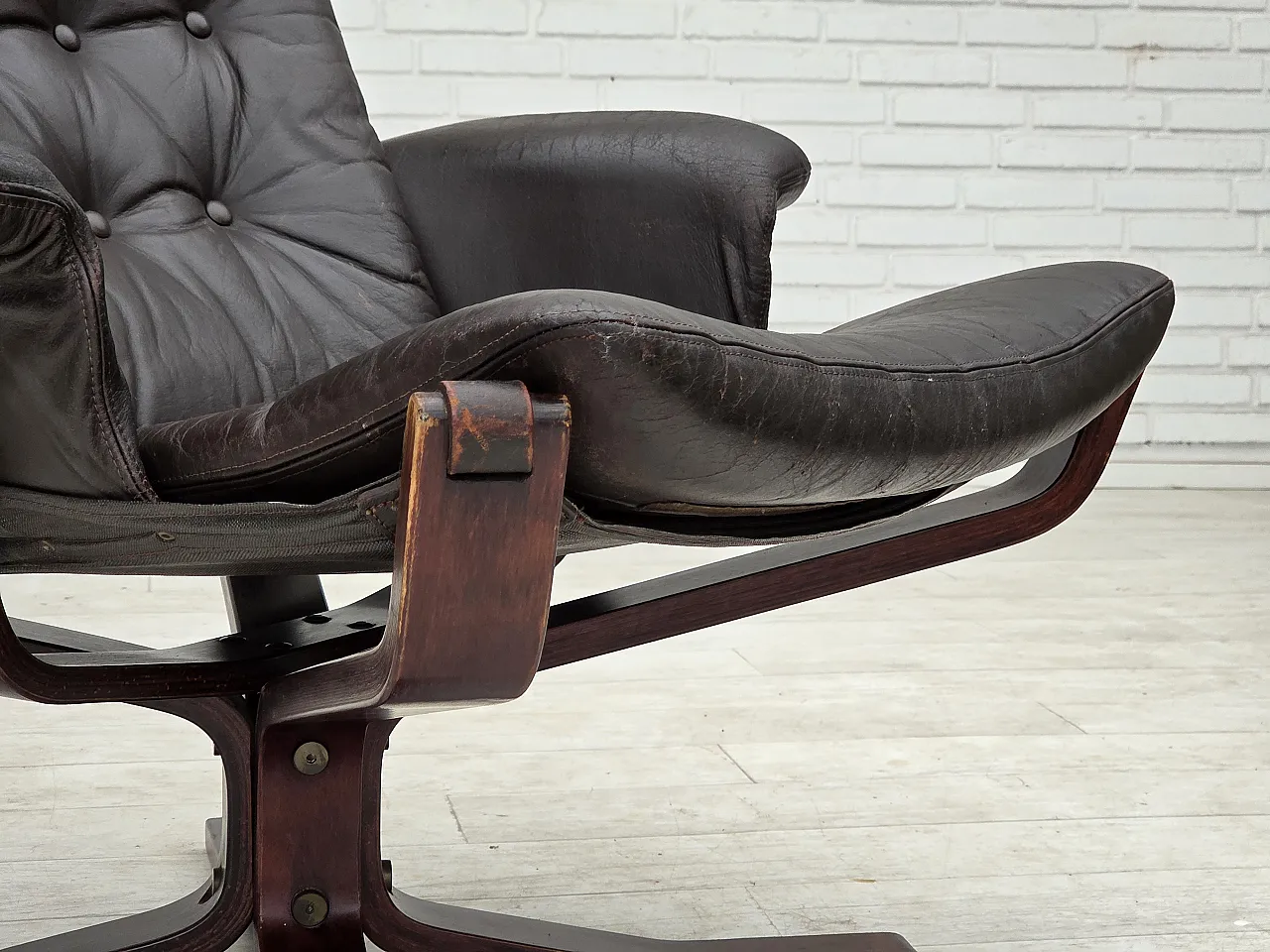 1970s, Norwegian chair by Sigurd Ressel, model "Falcon". 18