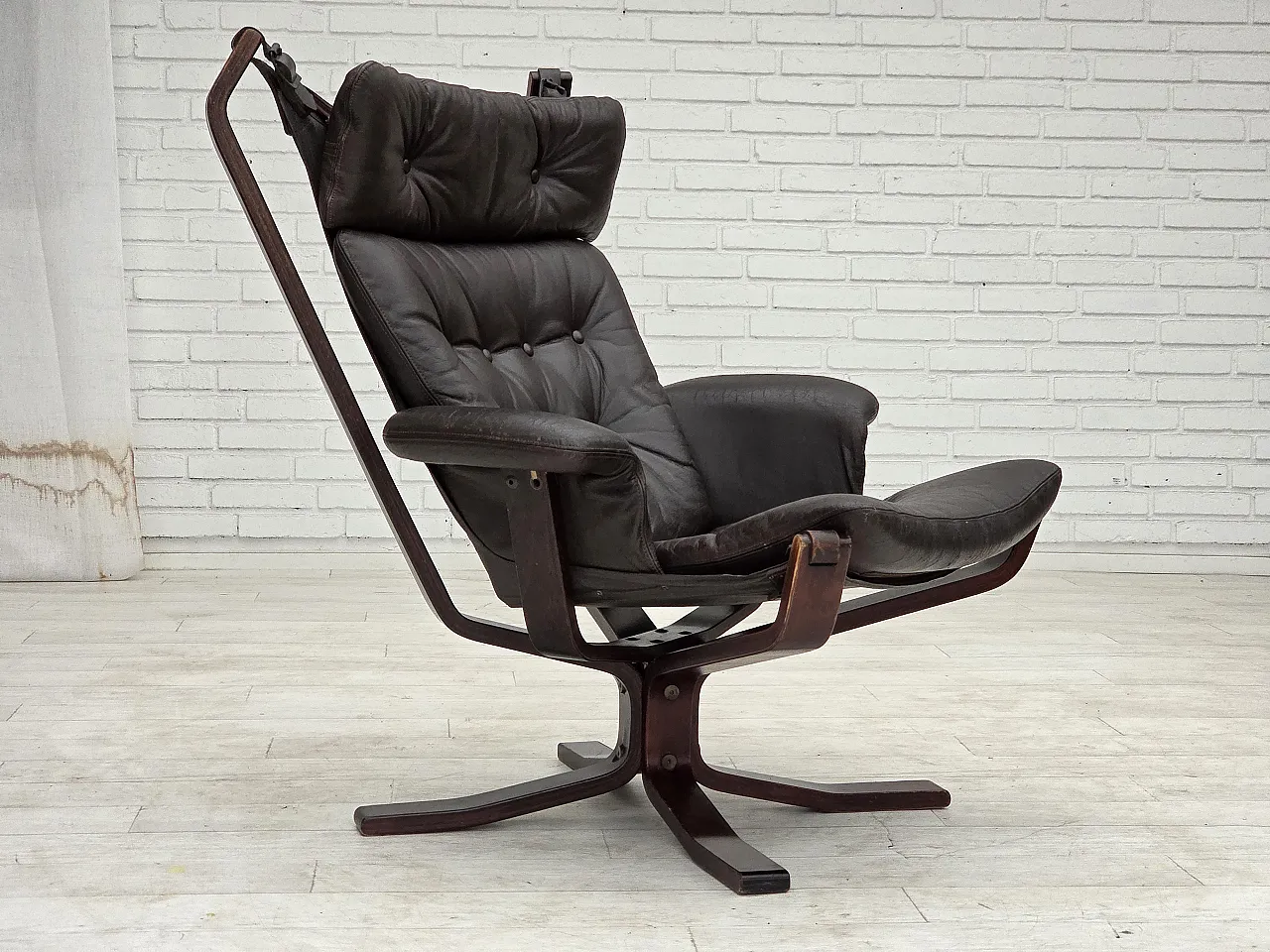 1970s, Norwegian chair by Sigurd Ressel, model "Falcon". 19