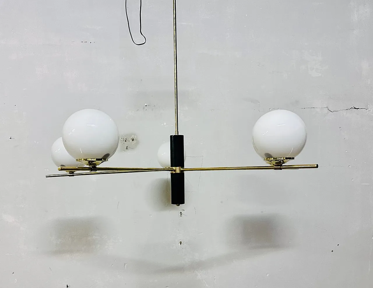Lampadario con sfere opaline bianche, anni '60 9