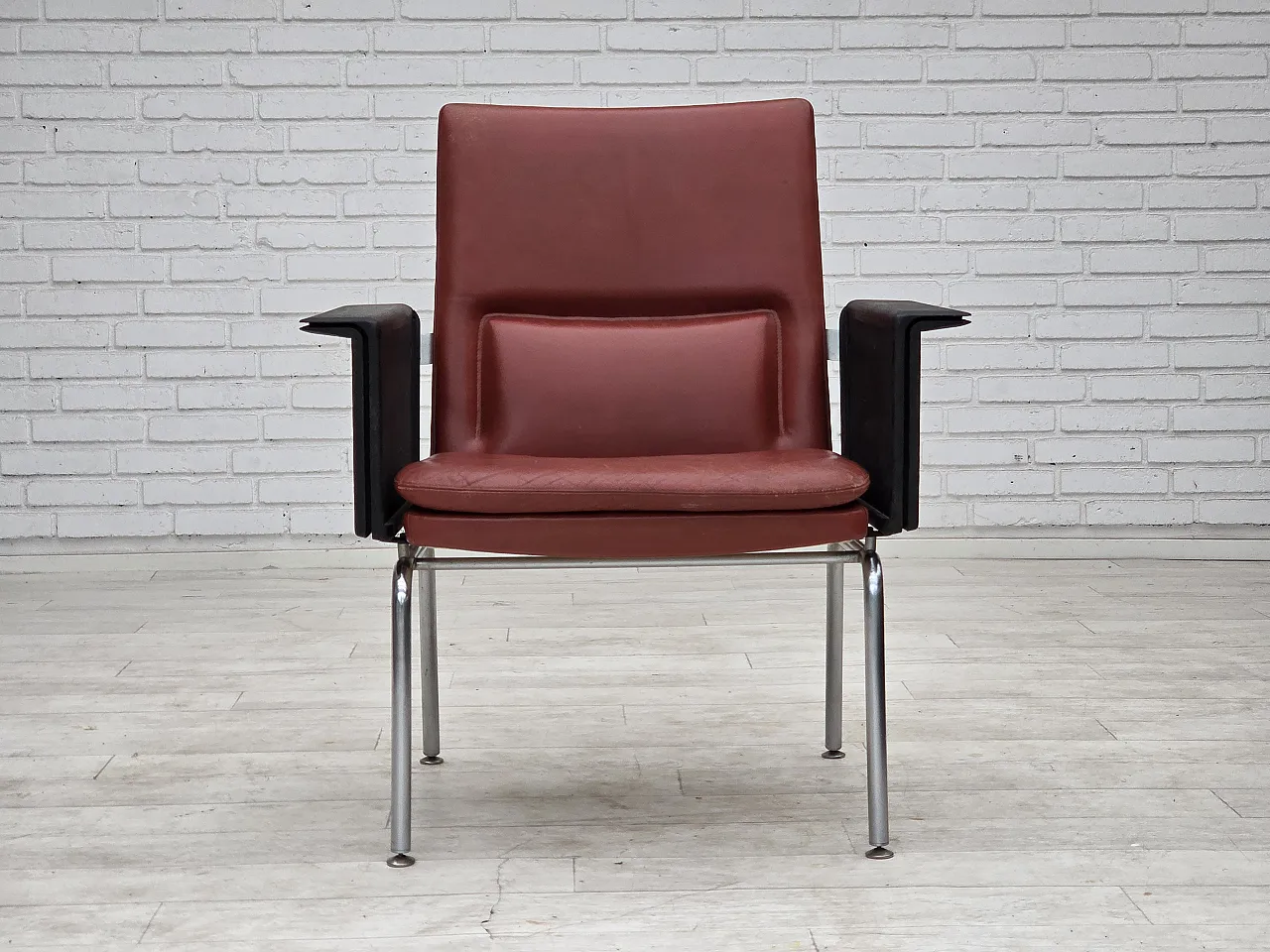 1970s, Danish armchair by Arne Vodder, furniture leather. 1