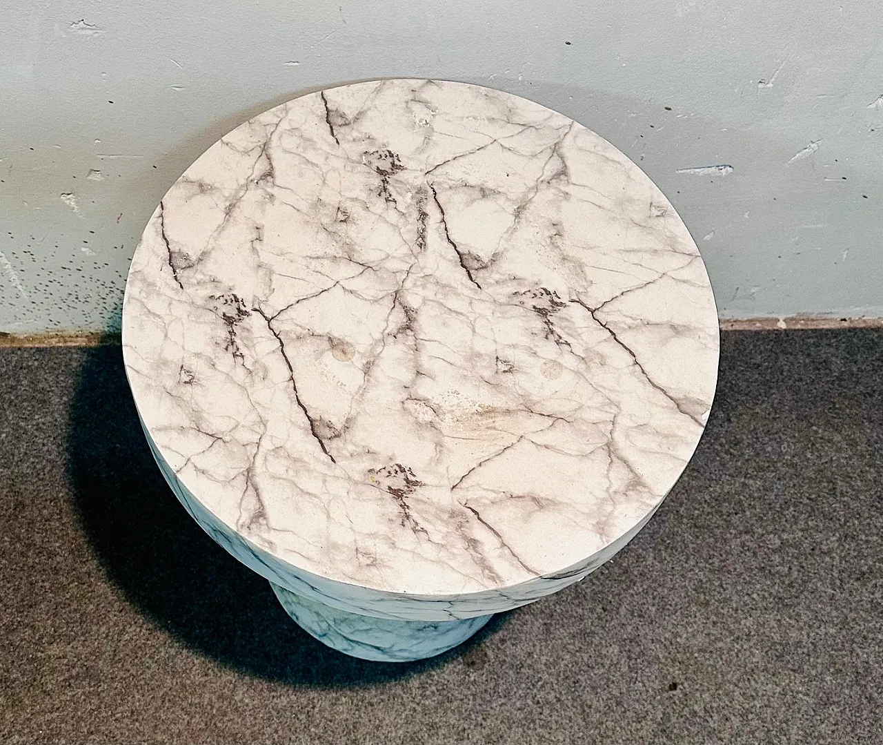 Resin-Coated Ceramic Coffee Table in Marble-Like Finish 2