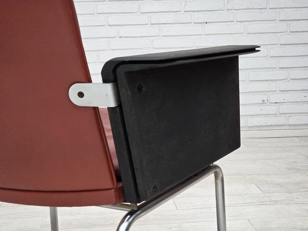 1970s, Danish armchair by Arne Vodder, furniture leather. 7