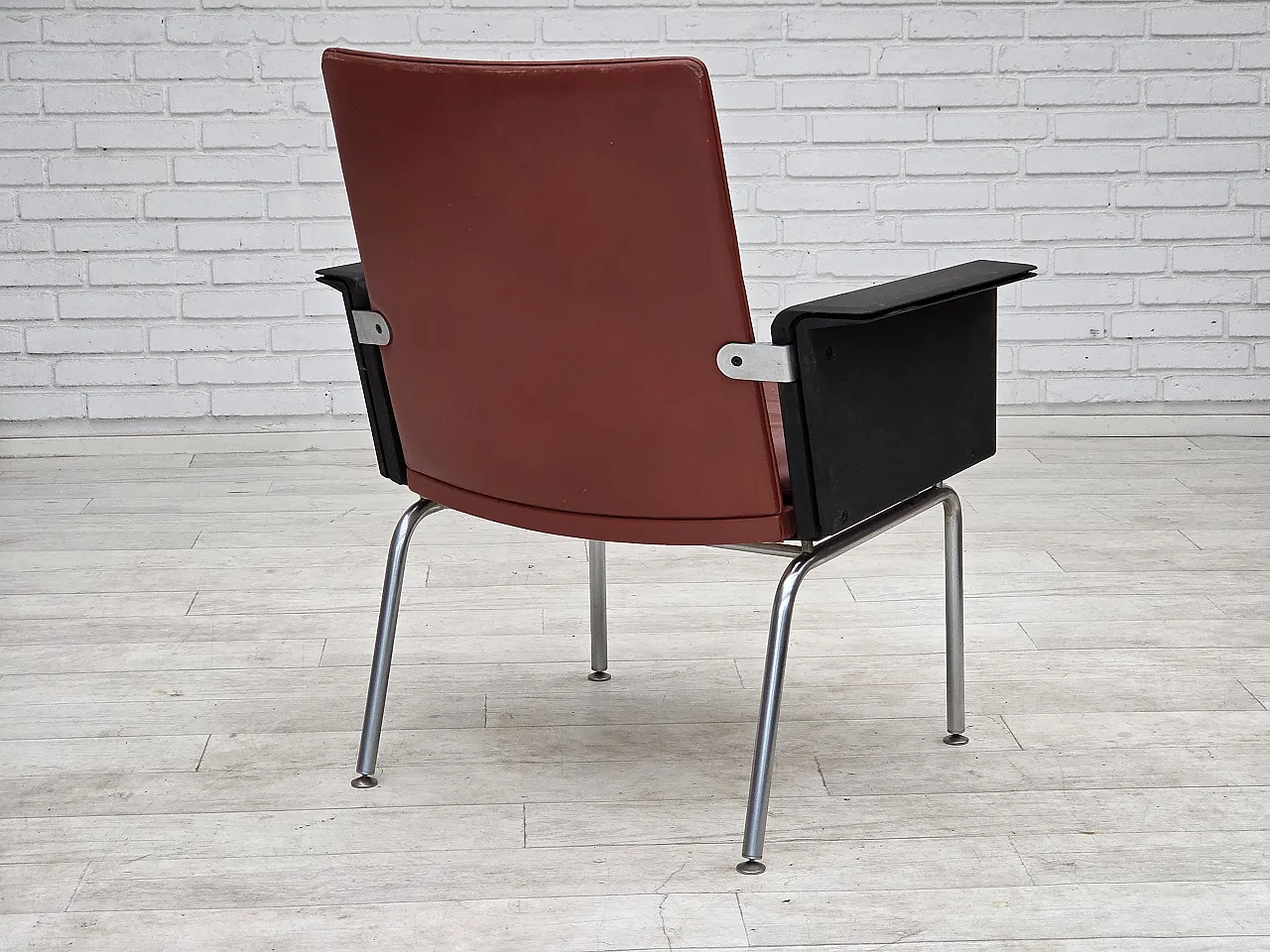 1970s, Danish armchair by Arne Vodder, furniture leather. 8