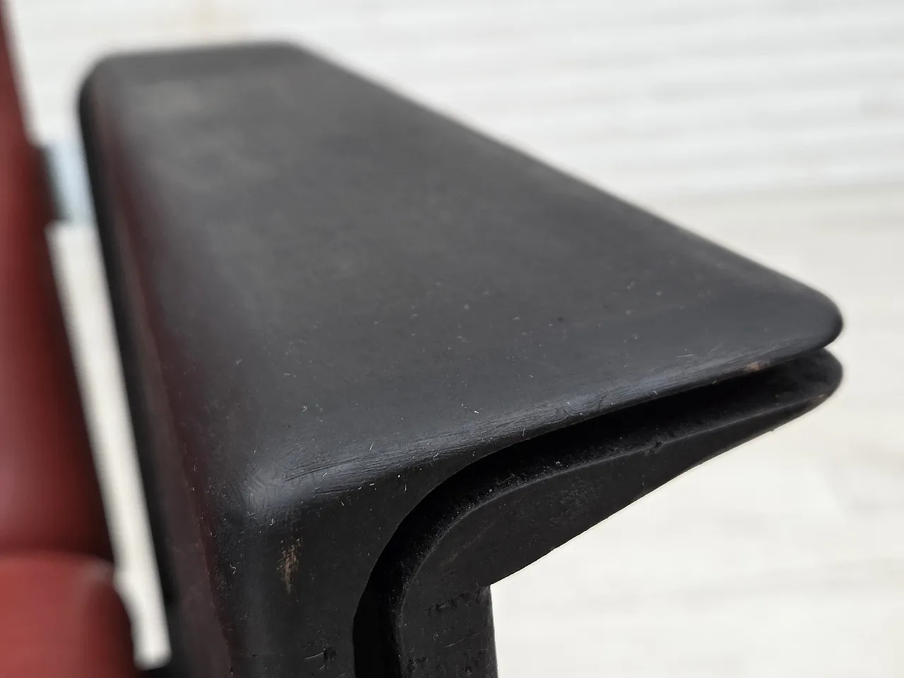 1970s, Danish armchair by Arne Vodder, furniture leather. 10