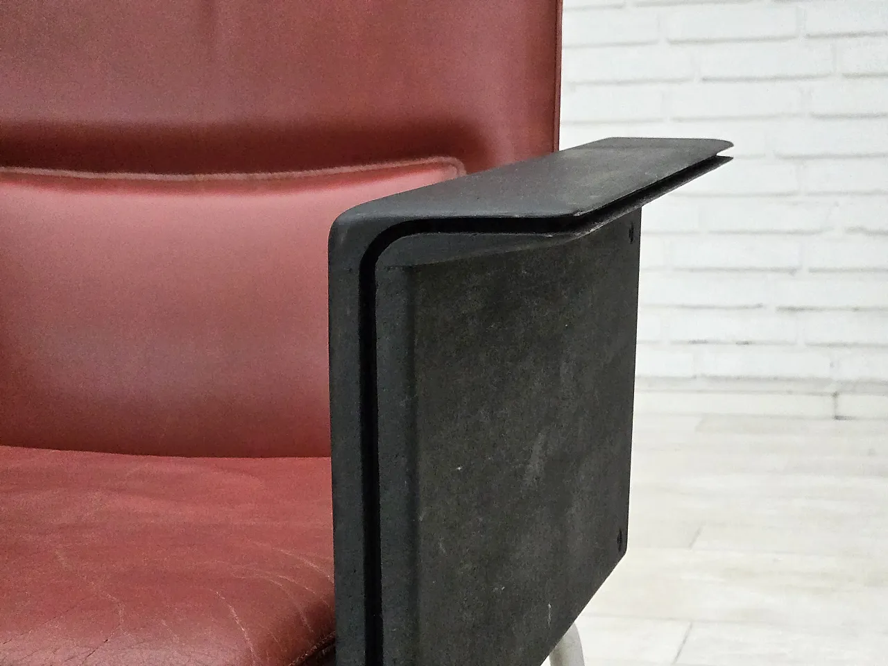 1970s, Danish armchair by Arne Vodder, furniture leather. 12