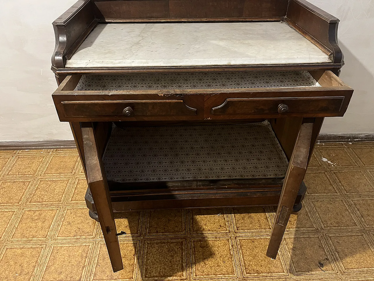 Period dressing table in style – with mirror and marble top 4