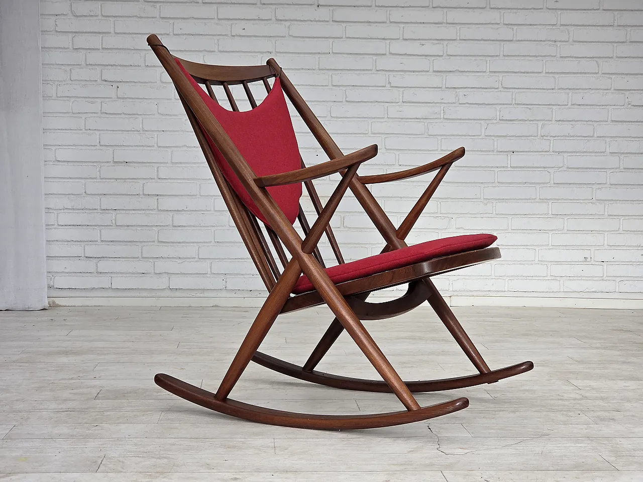 1960s Danish rocking chair by Frank Reenskaug, model 182. 1