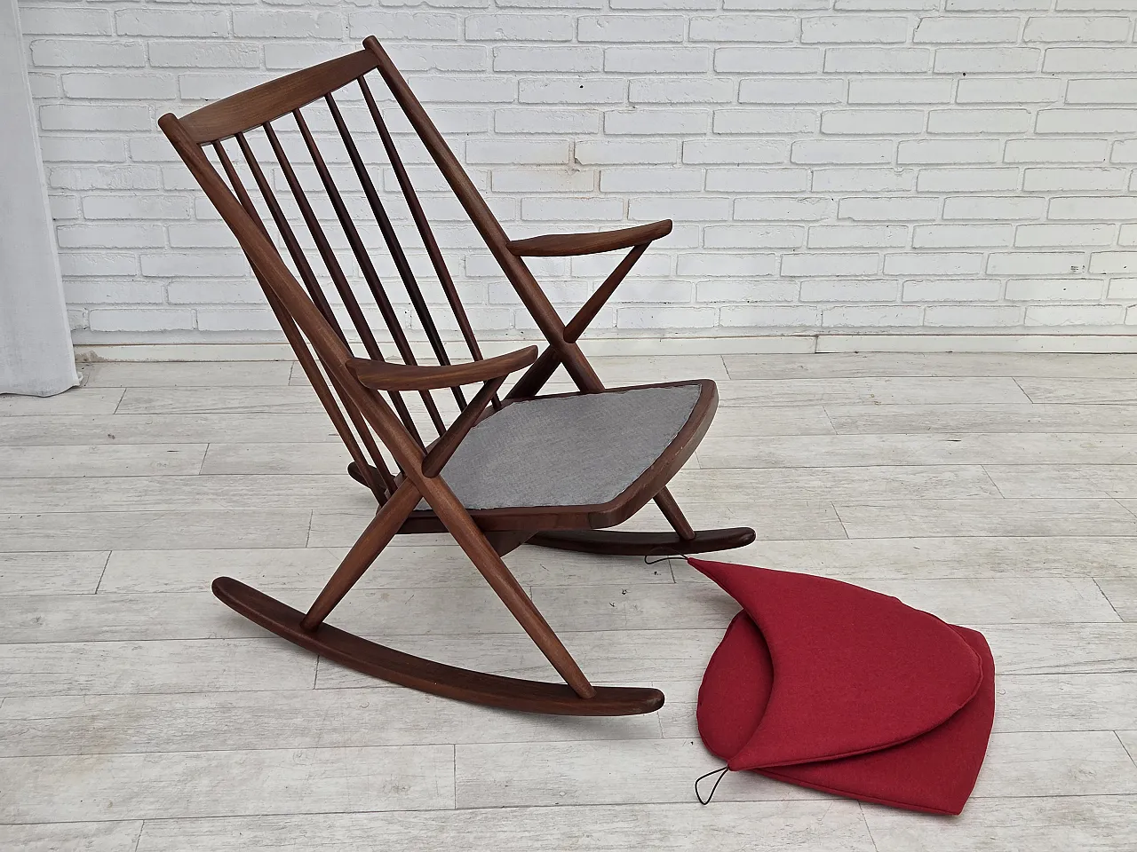 1960s Danish rocking chair by Frank Reenskaug, model 182. 9